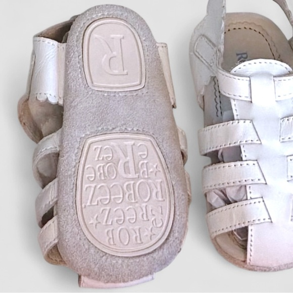 Robeez White Baby Lola Crib Sandal, 12-18 Months - Picture 2 of 4